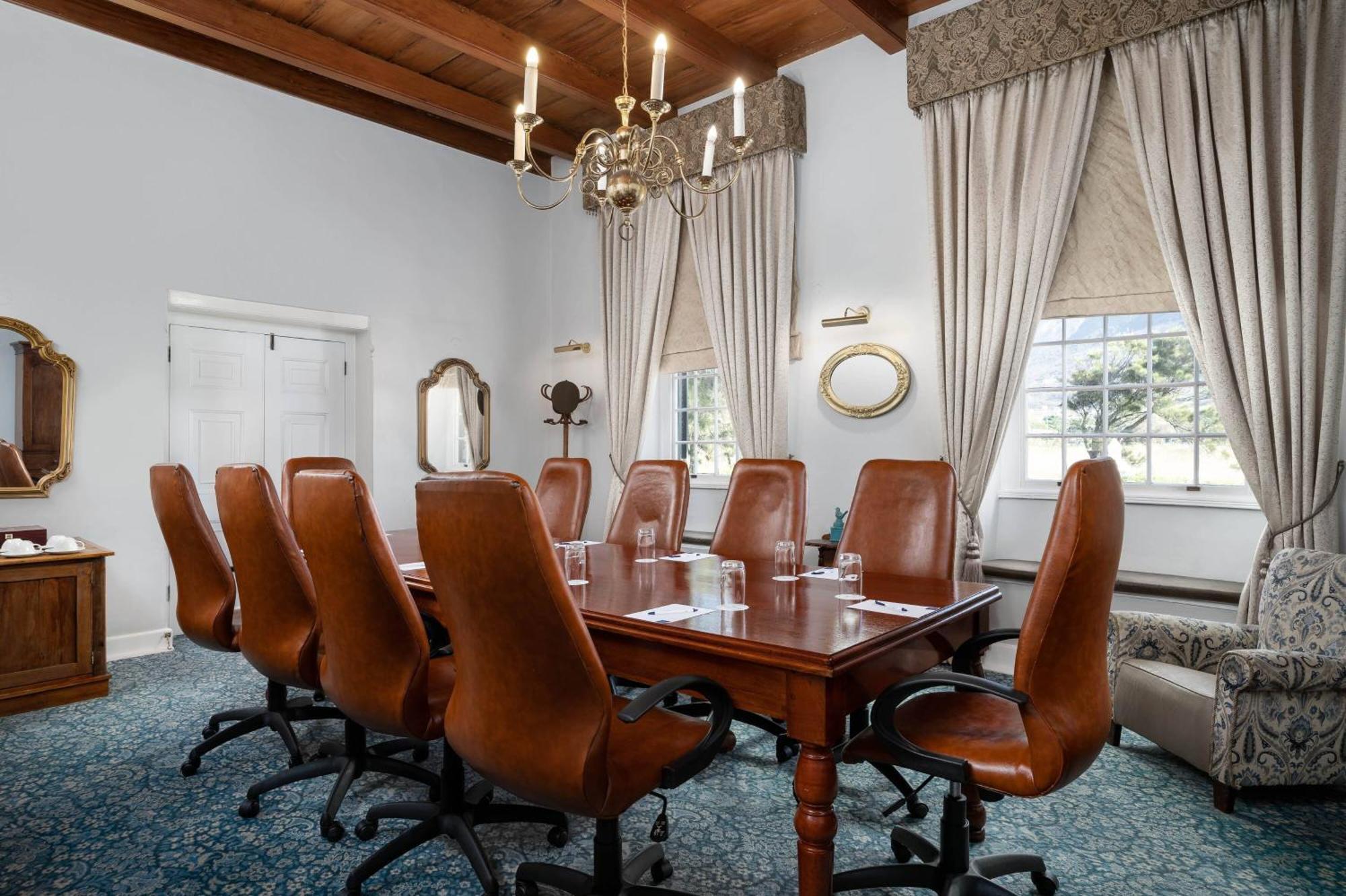 Protea Hotel By Marriott Cape Town Mowbray Εξωτερικό φωτογραφία